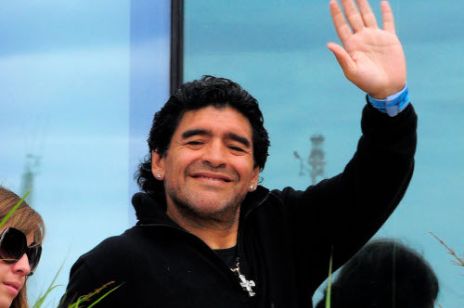 Diego Maradona - pogryziony przez własnego psa