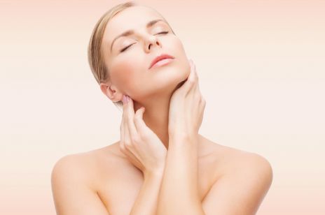 Jak dbać o skórę na szyi?