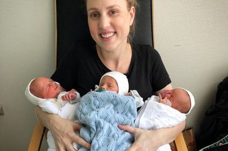 Mama zamieściła zdjęcie brzucha po ciąży z trojaczkami: nie każda miałaby taką odwagę