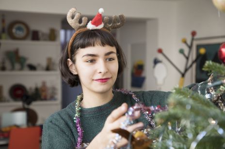 Zaczęłaś dekorować dom na Święta jeszcze w listopadzie? Psychologowie mają dla Ciebie ważną wiadomość!