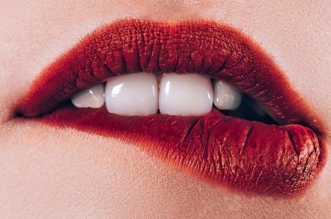 Seksualna satysfakcja a kobiece usta. Psycholog Stuart Brody opracował intrygującą teorię