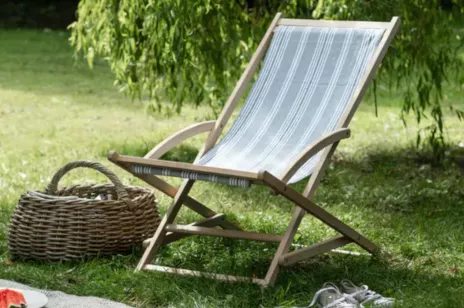 Tkanina ogrodowa: materiał na leżak, poduszki czy hamak