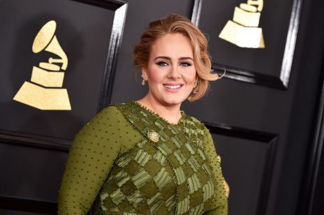 Adele zachwyca na okładce Vogue’a. Artystka wykorzystała wywiad, żeby po raz pierwszy opowiedzieć o swoim rozwodzie. „Byłam nieszczęśliwa”
