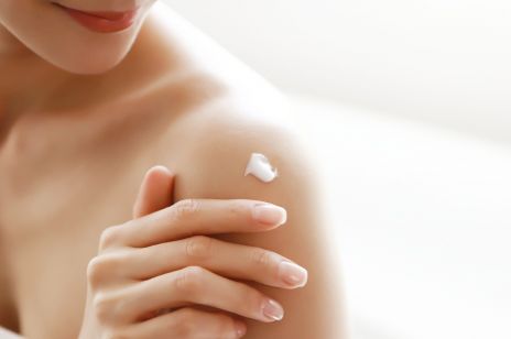 Łuszczyca, atopowe zapalenie skóry i inne - jak nie zaszkodzić chorej skórze?