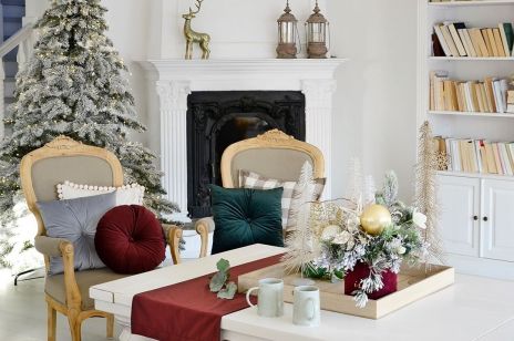 Jak pomysłowo udekorować dom na Święta bez wydawania fortuny? Pomysły na świąteczne aranżacje