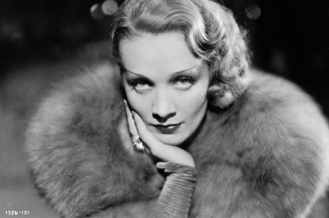 Marlene Dietrich: "Błękitny anioł" o diabelskim spojrzeniu. Mówiono o niej: "zepsuta do szpiku kości". Jakie tajemnice ukrywała legenda kina?