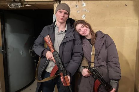 Wzięli ślub, po czym wstąpili do armii. Historia tej młodej, ukraińskiej pary chwyta za serce. „Chcieliśmy po prostu być razem”