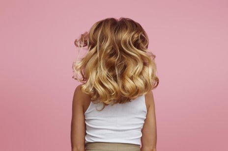 5 najlepszych sposobów na walkę z przetłuszczającymi się włosami