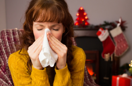 Alergia na choinkę może zepsuć nam święta. Wiemy, jak rozpoznać i zwalczyć jej objawy