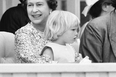 Zara Tindall z babcią królową Elżbietą II