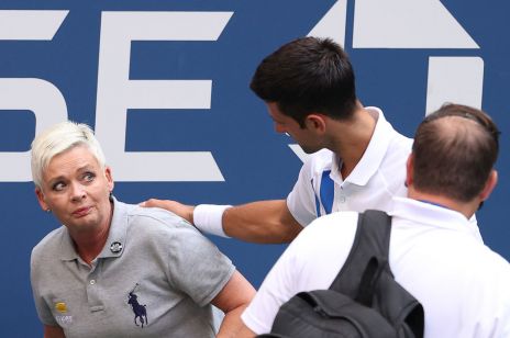 Hejt na Laurę Clark - sędzię, którą uderzył Novak Djoković. Fani serbskiego tenisisty tym razem przesadzili!