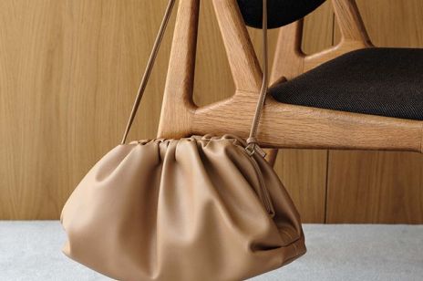 Pouch bag - tę torebkę noszą gwiazdy i stylistki