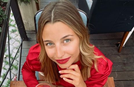 "Afera ostrygowa": Julia Wieniawa zachwala jedzenie w restauracji skrytykowanej przez Annę Muchę