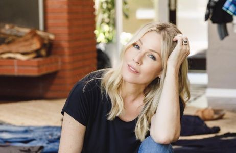 Jennie Garth, czyli serialowa Kelly z "Beverly Hills 90210" usłyszała straszną diagnozę: na co choruje aktorka? Wiek, choroba, kariera, zdjęcia