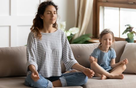 Medytacja dla dzieci. Zobacz, jak nauczyć dziecko medytacji i dlaczego warto to zrobić