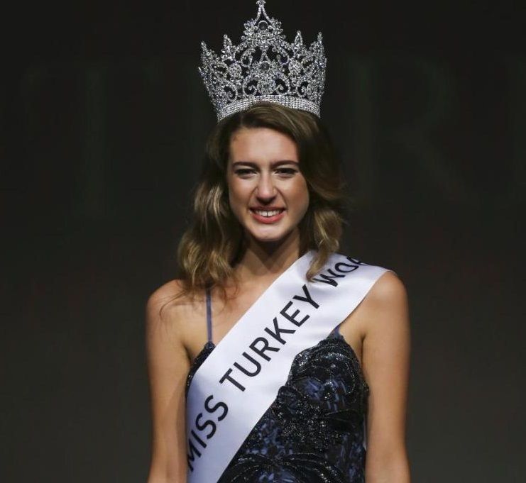 Miss Turcji Itir Esen straciła koronę