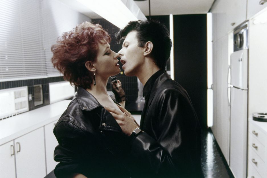 Ann Magnuson i David Bowie na planie "The Hunger"