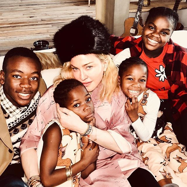 Madonna szczerze o byciu matką: smartfony zakończyły moje relacje z dziećmi