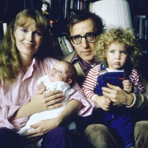 Woody Allen i Mia Farrow z dziećmi