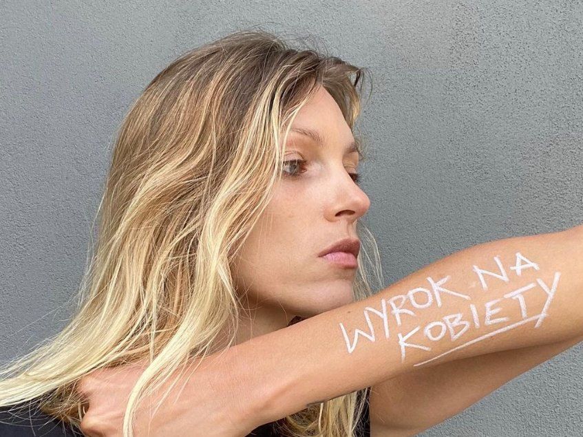 Anja Rubik: sesja dla Vogue Polska