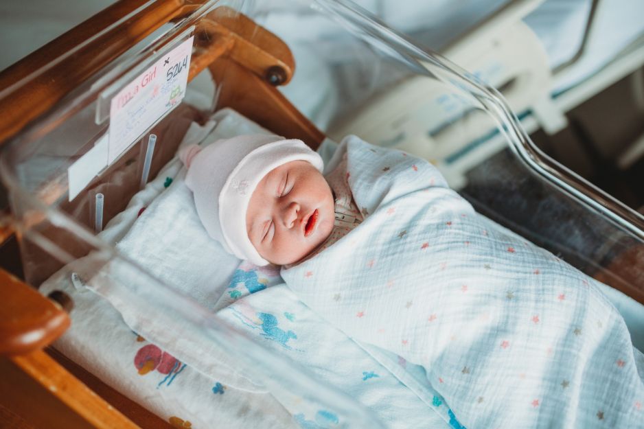 Pięcioraczki z Gniezna: pierwsze niemowlę opuściło już poznański szpital