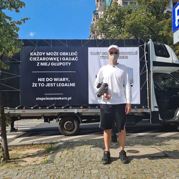 Krzysztof Gonciarz stworzył własną furgonetkę w odpowiedzi na ciężarówki Pro-Prawo do Życia
