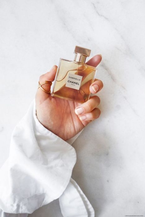 Perfumy damskie jesień 2020: najładniejsze trwałe zapachy dla Niej