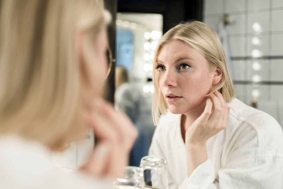 Drogeryjne kosmetyki z kwasem hialuronowym i retinolem, którymi zachwyciły się testerki Kobieta.pl: "Stosunek ceny do jakości jest naprawdę rewelacyjny"