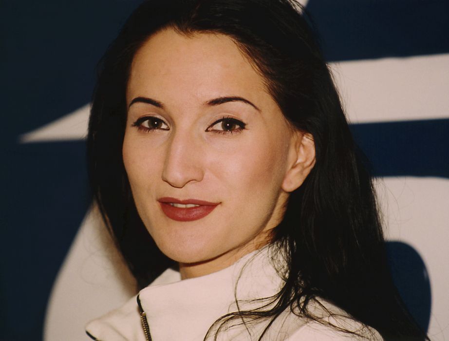 28-letnia Justyna Steczkowska w 2000 roku