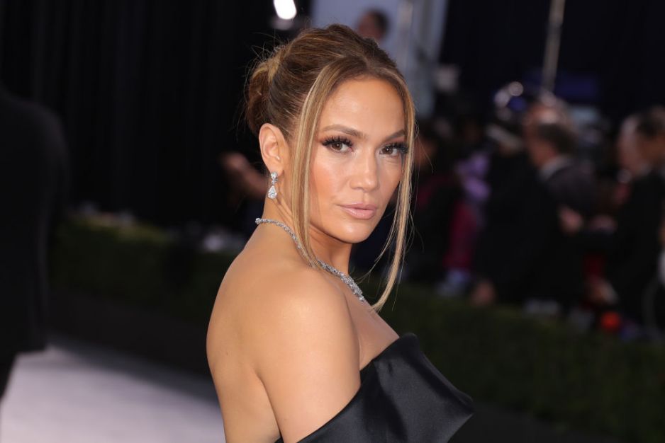 Stylizacje J.Lo z podróży poślubnej w Paryżu - znalazłyśmy identyczne looki na każdą kieszeń