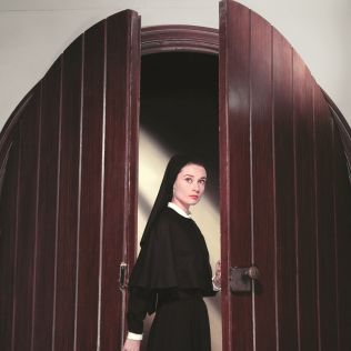 hbz-audrey-hepburn-50s-the-nuns-story-1959-2-courtesy-of-the-authors-collection