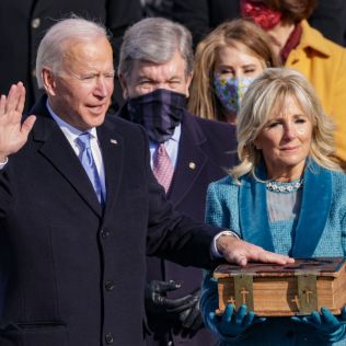 Jill Biden i Joe Biden na zaprzysiężeniu