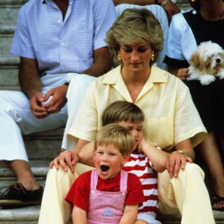 Księżna Diana w kombinezonie podczas wizyty we Francji - 1987