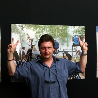 Krzysztof Wellman na wernisażu wystawy swoich fotografii pt: "Kulisy filmu", 2006