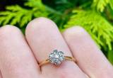 Jak wybrać pierścionek zaręczynowy - inspiracje