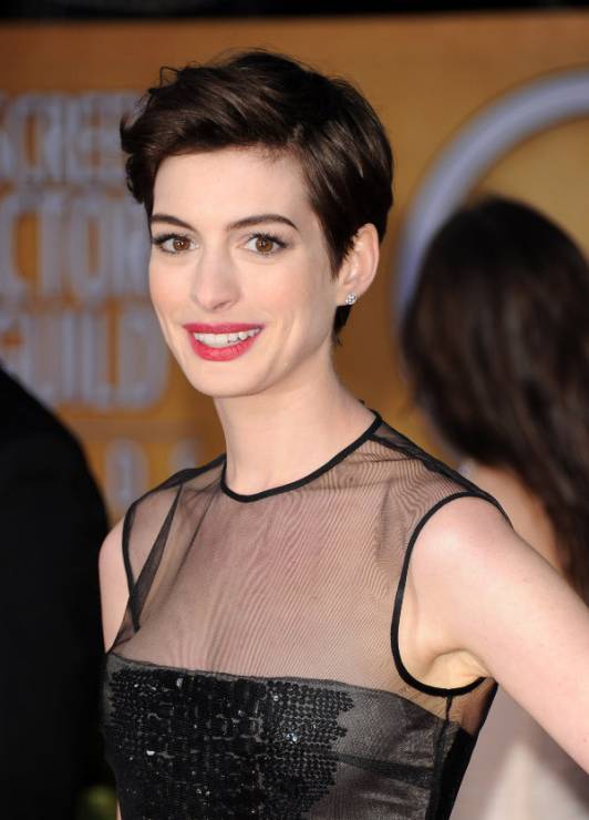 All-ONS_1492012-Anne_Hathaway