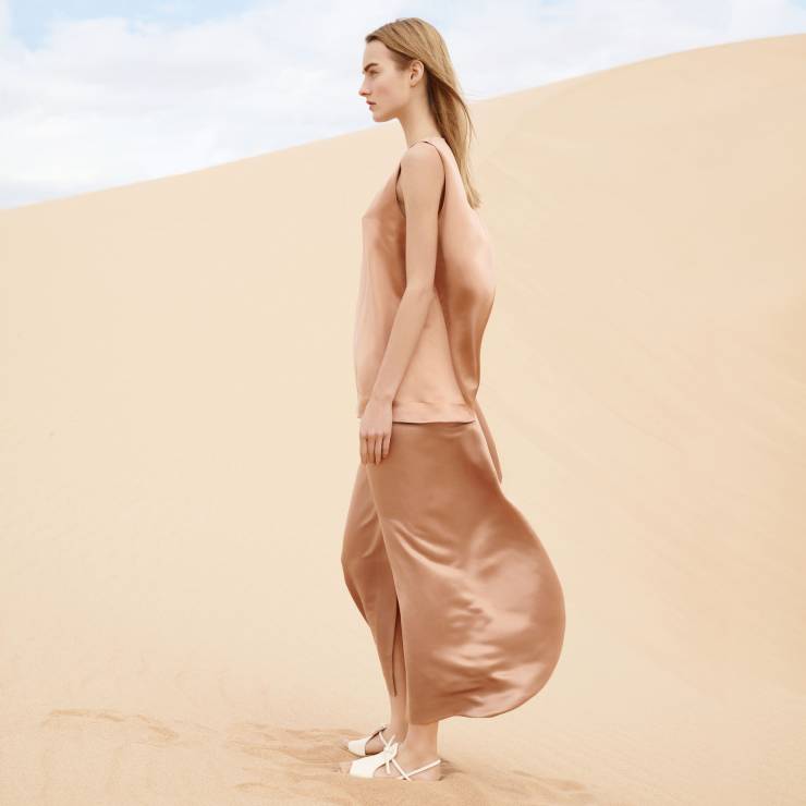 COS_SS16_Campaign_Women_2