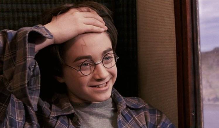 Dlaczego blizna Harry'ego Pottera ma kształt błyskawicy?