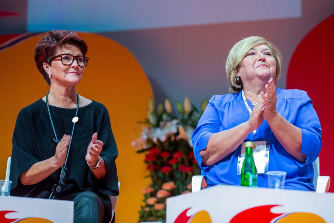 Pierwsze Damy na Kongresie Kobiet: Jolanta Kwaśniewska, Anna Komorowska