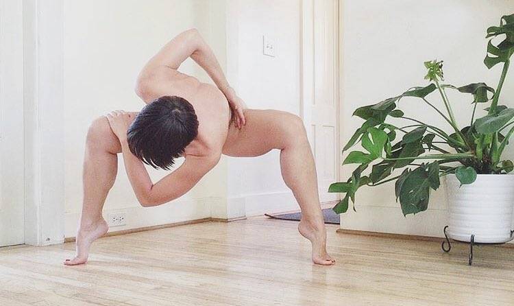 Nowy trend: naked yoga
