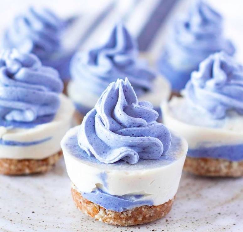 Niebieska matcha to nowy superfood, który odmieni nasz talerz