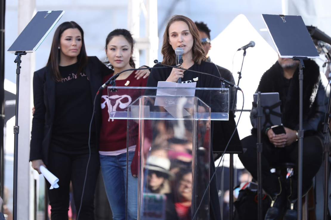 Natalie Portman podczas wystąpienia na Marszu Kobiet w Los Angeles