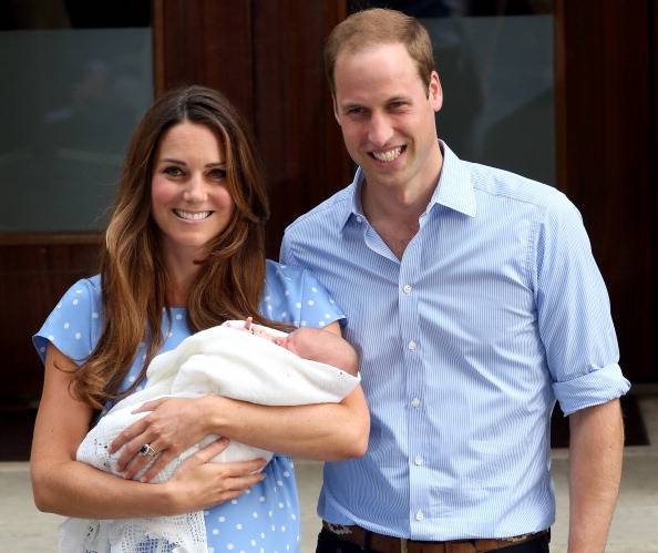 Kate i William tuż po narodzinach George'a