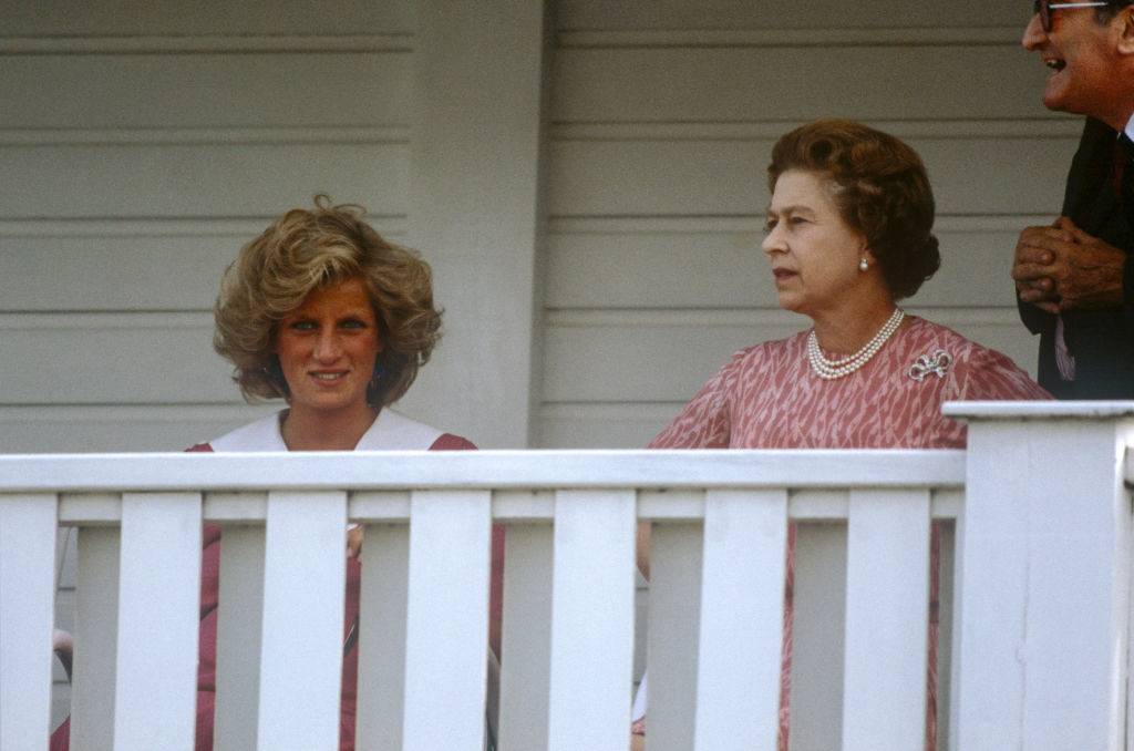 Księżna Diana i królowa Elżbieta II