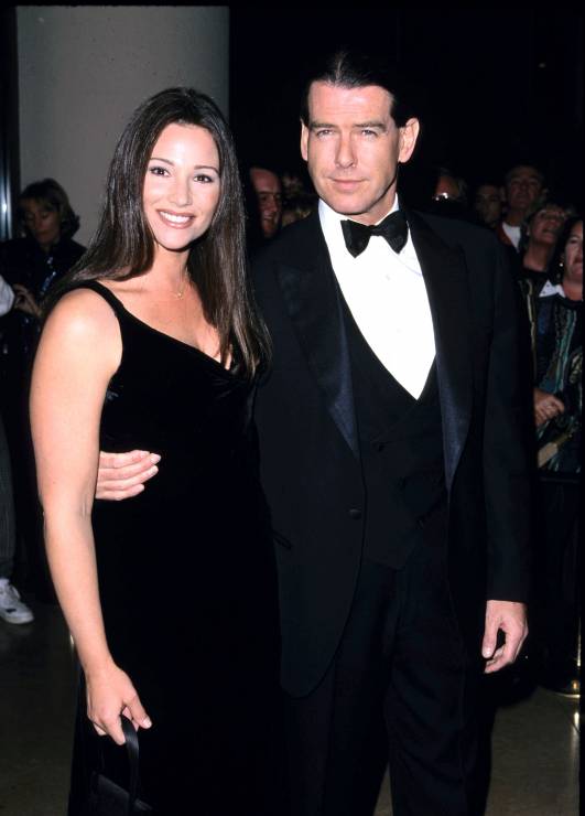 Pierce Brosnan i Keely Shay Smith (1998)