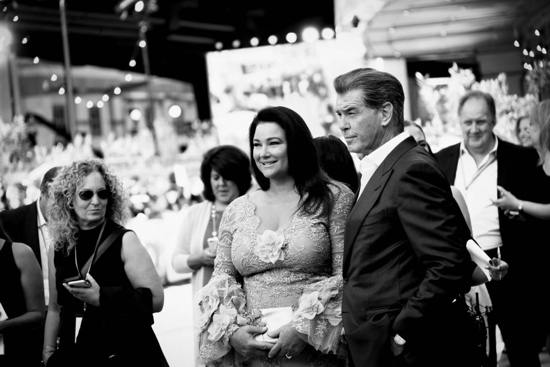Pierce Brosnan z żoną na premierze "Mamma mia"
