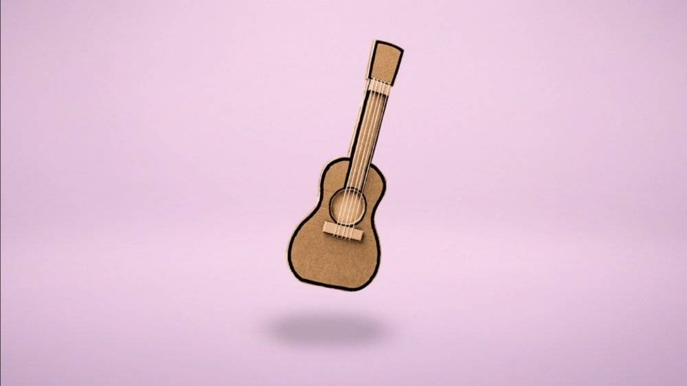 Gitara z kartonu IKEA