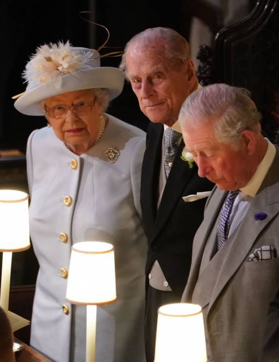 Królowa Elżbieta, książę Filip, książę Karol