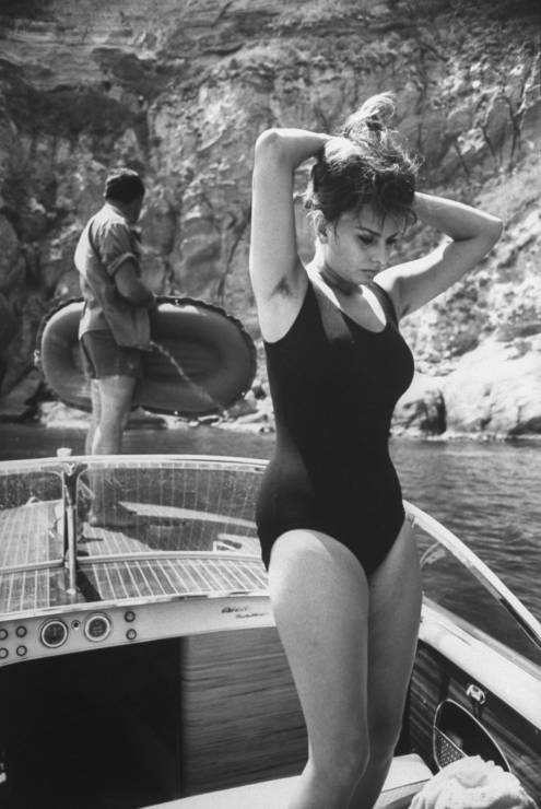 Sophia Loren na wakacjach z przyjaciółmi