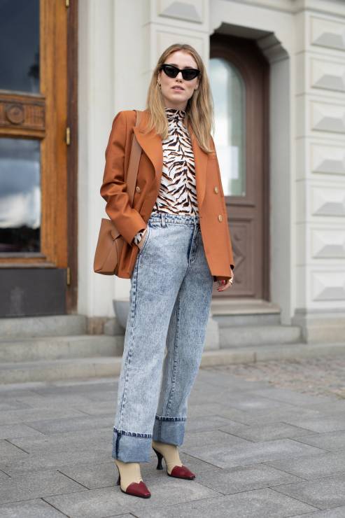 Trendy moda wiosna 2019: sprany jeans